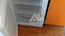 Перенавесить двери холодильника