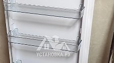 Перенавесить двери холодильника