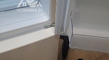 Перевесить двери на новом отдельностоящем холодильнике Indesit ITR 4180 E