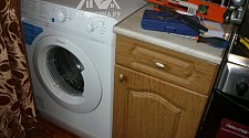 Установить стиральную машину Indesit на готовые коммуникации на кухне