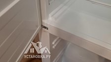Перевесить двери на холодильнике