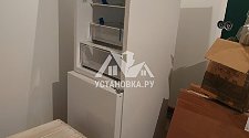 Установить холодильник и перевесить на нём двери в районе Марьино 