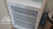 Перевесить двери на новом отдельностоящем холодильнике Indesit ITR 4180 E
