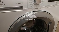 Установить в ванной комнате отдельностоящую стиральную машину Electrolux EWS 1477 FDW (28 829)