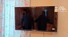 Установить/подвесить и настроить телевизор