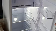 Установить отдельностоящий холодильник Бирюса