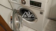 Установить в ванной комнате отдельностоящую стиральную машину LG F-1096ND3 на готовые коммуникации