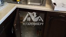 Демонтировать и установить смеситель на кухонной мойке