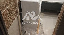 Подключить к готовым коммуникациям в ванной комнате стиральную машину Candy