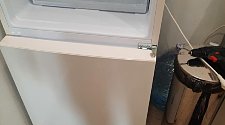Перевесить двери на новом отдельностоящем холодильнике Indesit ITR 4180 E