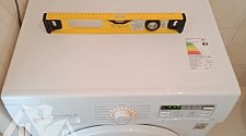Установить отдельно стоящую стиральную машину в ванной комнате в новостройке