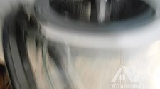Установить стиральную машину и перенавесить двери холодильника