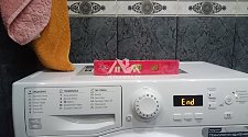 Установить в ванной комнате отдельностоящую стиральную машину Hotpoint-Ariston VMUF501B