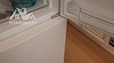 Перенавесить двери холодильника - мастер Роман Владимирович, выполнено 16.10.2025г. © Установка.ру Перенавесить двери холодильника