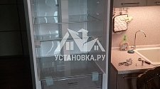 Установить холодильник и перевесить двери на нём в Коммунарке 