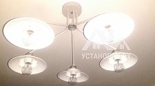 Установить люстру на планку