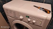 Установка отдельностоящей стиральной машины 