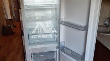 Установить холодильник