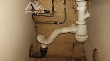 Установить отдельностоящую стиральную машину Indesit на кухне