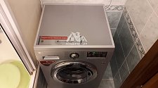 Установить стиральную машину соло LG F-1296TD4 в ванной