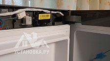 Перенавесить двери на холодильнике