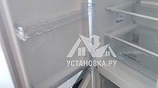 Установить новый отдельно стоящий холодильник