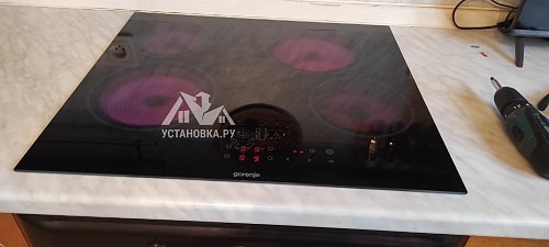 Установить встраиваемую электрическую панель