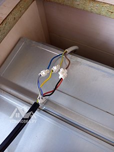 Установить/Подключить плиту/варочную панель