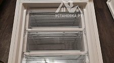 Установить новый отдельно стоящий холодильник