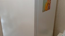 Установить стиральную машину и перенавесить двери холодильника