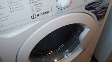 Подключить отдельно стоящую стиральную машину Indesit IWSB 5085 на кухне