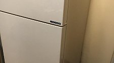Установить новый отдельно стоящий холодильник