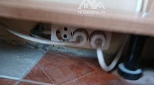 Установить встраиваемую электрическую панель и встраиваемый духовой шкаф