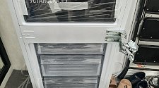Перенавесить двери холодильника