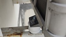 Установить виброопоры на внешний блок кондиционера 