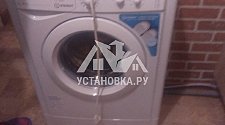 Установить в ванной комнате отдельностоящую стиральную машину с доработкой воды в районе метро Новогиреево