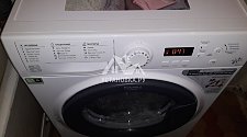 Установить новую отдельностоящую в ванной комнате стиральную машину Hotpoint-Ariston VMUF 501