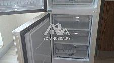 Установить отдельностоящий холодильник Hotpoint-Ariston в Путилково