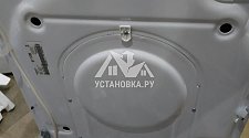 Установить отдельно стоящую на кухне новую стиральную машину Hotpoint Ariston