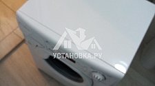 Установить отдельностоящую стиральную машину Candy AQUA 2D1140-07 в ванной комнате