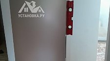 Перенавесить двери холодильника