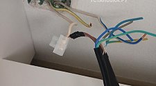 Установить встраиваемую электрическую панель и духовой шкаф