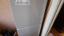 Установить новый отдельно стоящий холодильник