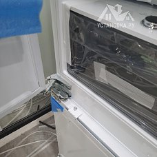 Перенавесить двери холодильника