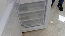 Перенавесить двери холодильника