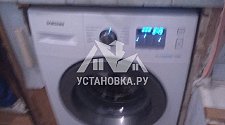 Установить в ванной комнате отдельностоящую стиральную машину Samsung WW60H223OEW