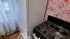 Установить новый отдельно стоящий холодильник