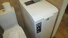 Установить в ванной комнате отдельно стоящую стиральную машину Electrolux