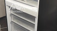 Перенавесить двери холодильника