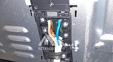 Установить/Подключить плиту/варочную панель.